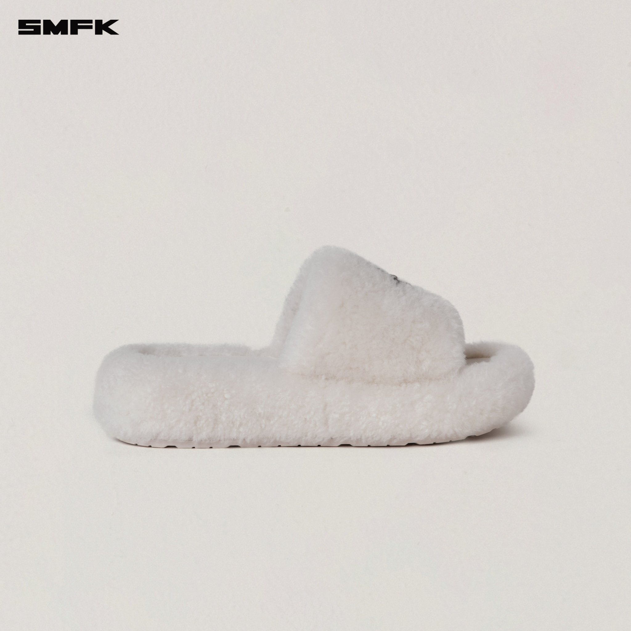 SMFK Compass Mode Unity Shearling Slipper in White | MADAX