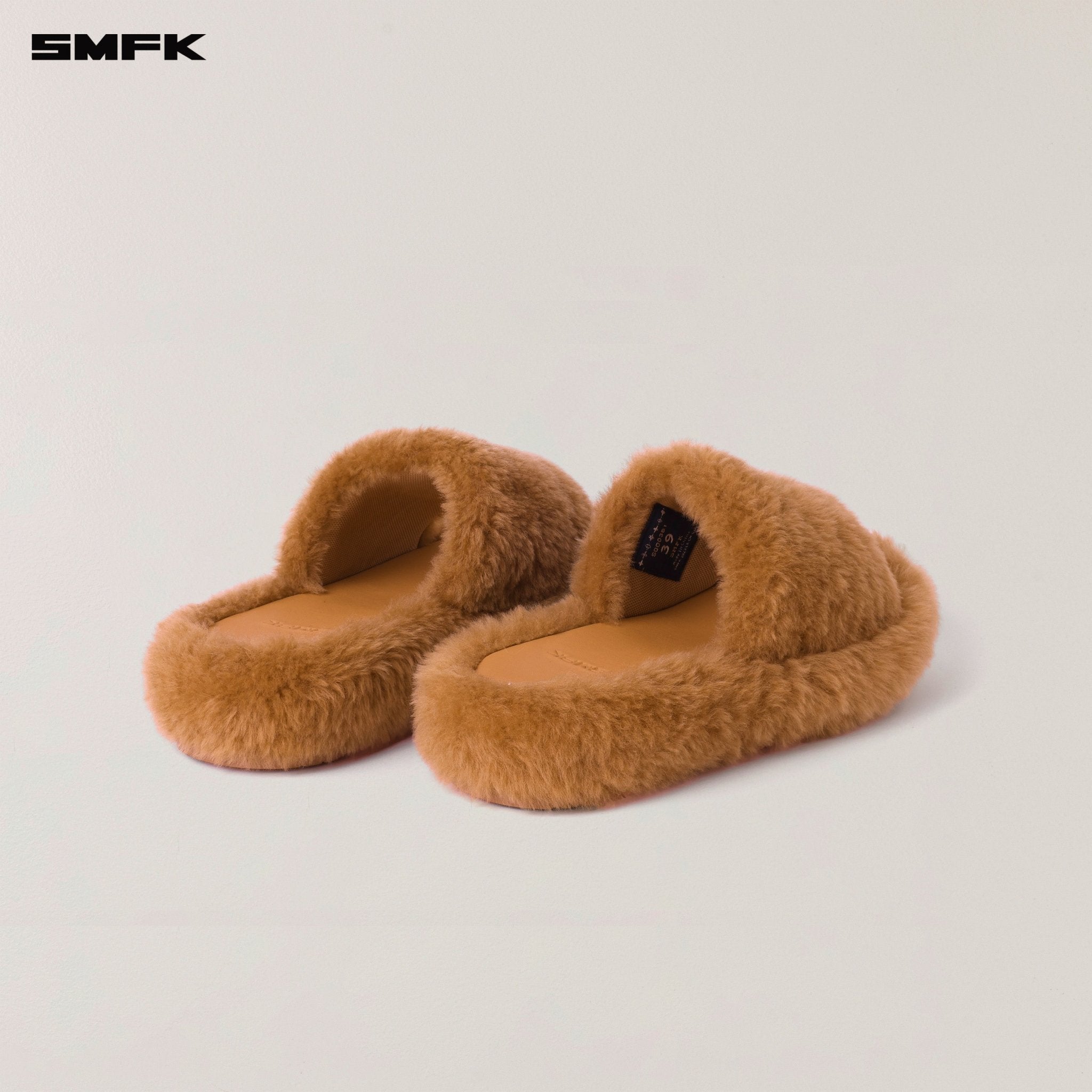 SMFK Compass Mode Wool Shearling Slipper In Ginger | MADAX