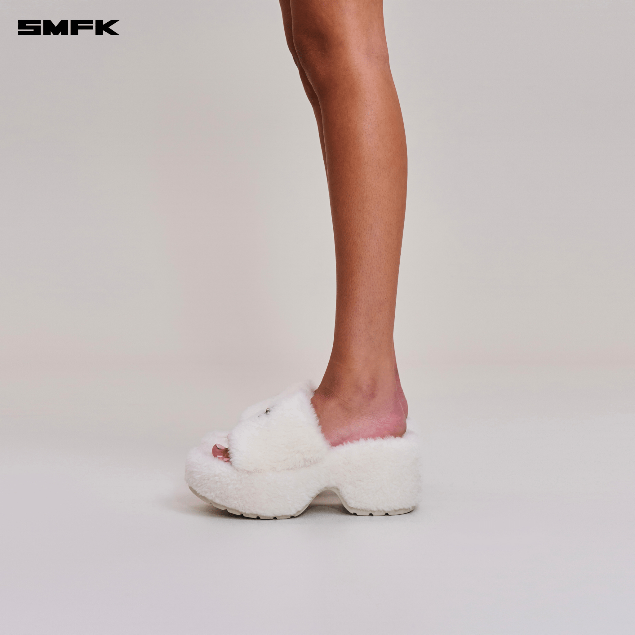 SMFK COMPASS MODE WOOL SHEARLING UNITY SLIPPER/HIGH in SNOW MOUNTAIN WHITE | MADAX