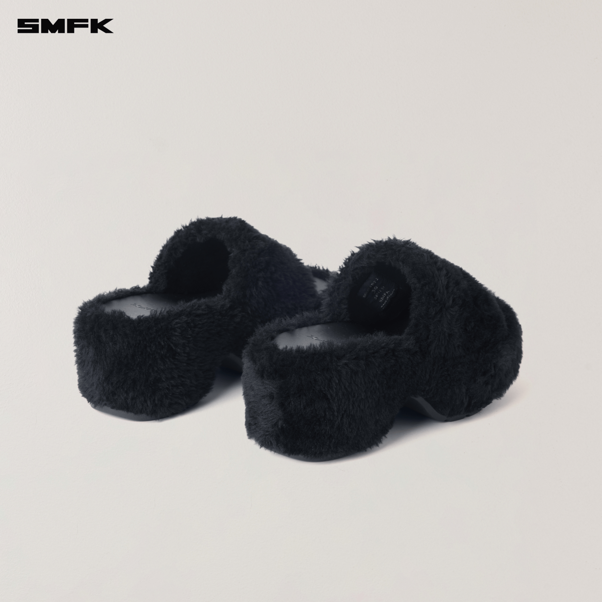 SMFK COMPASS MODE WOOL SHEARLING UNITY SLIPPER/HIGH in WILD BLACK | MADAX