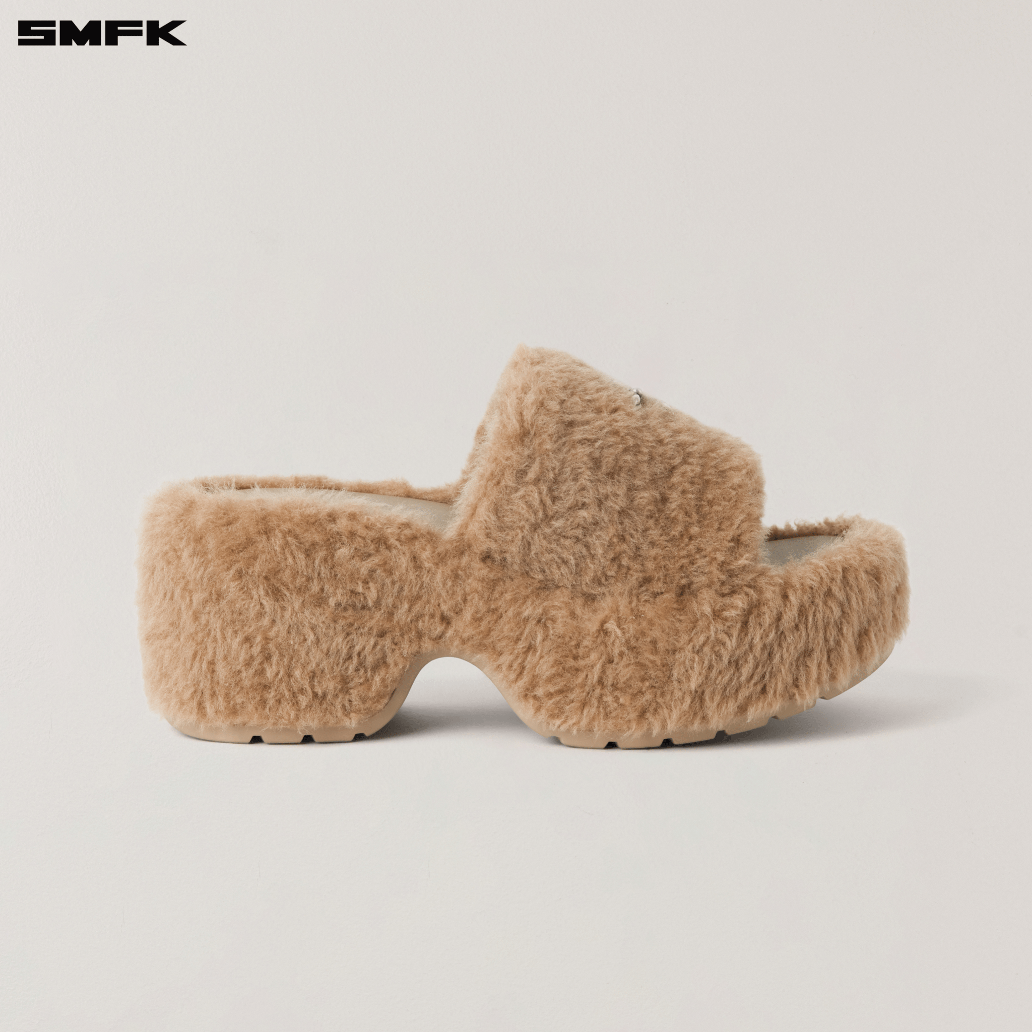 SMFK COMPASS MODE WOOL SHEARLING UNITY SLIPPER/HIGH SAND | MADAX