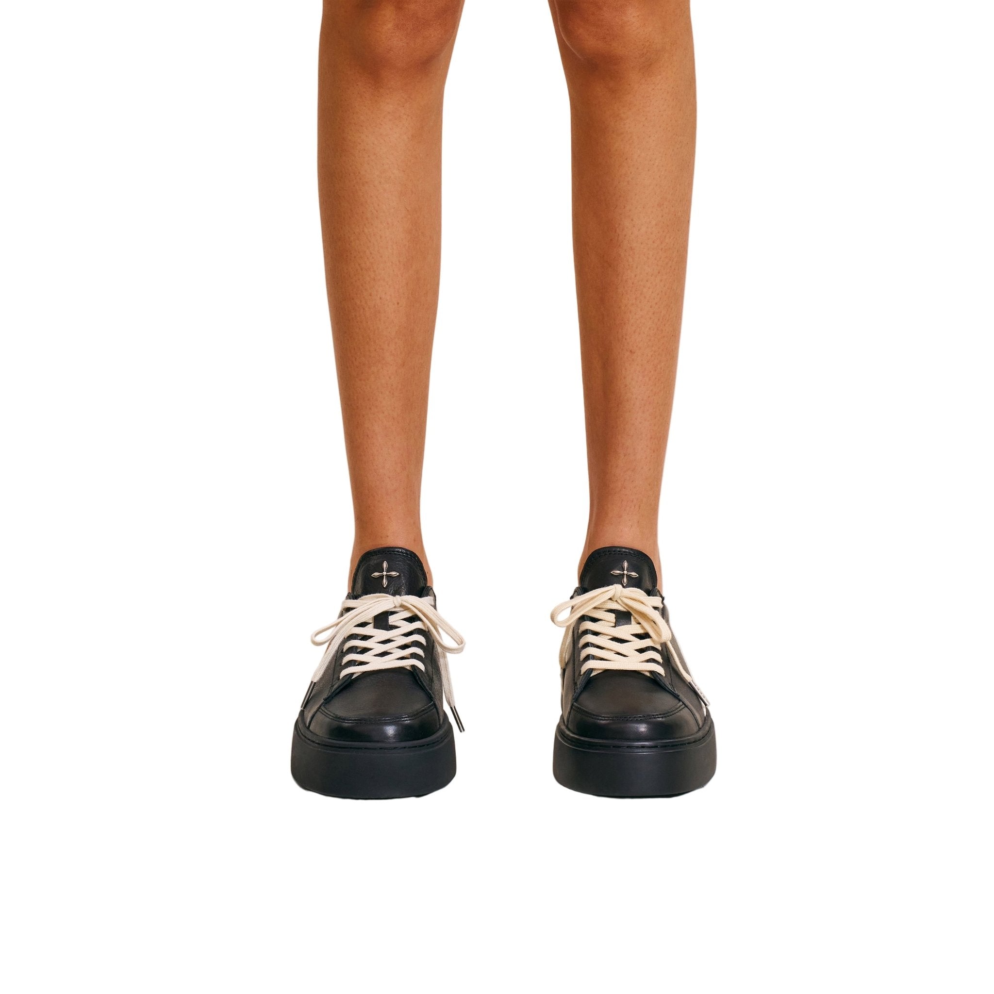 SMFK Compass Origin Leather Sneaker Low In Black | MADAX