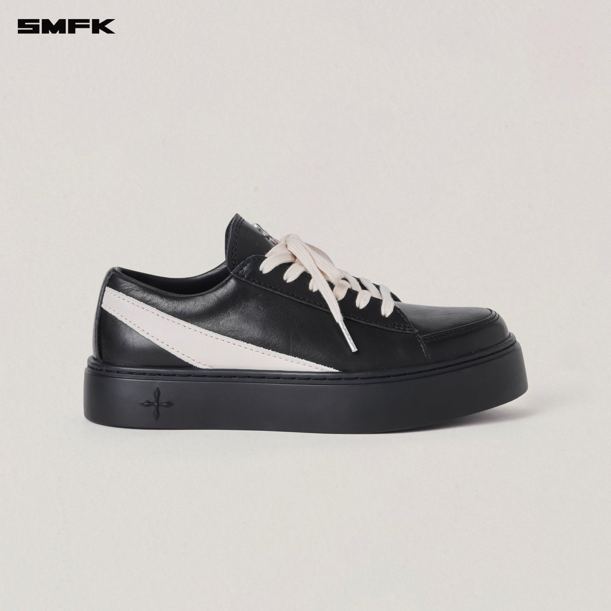 SMFK Compass Origin Leather Sneaker Low In Black | MADAX