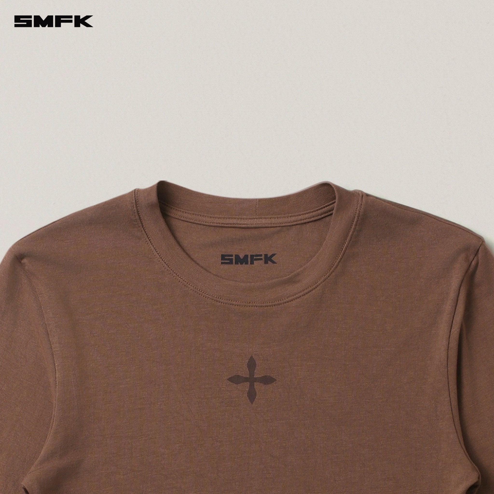 SMFK Compass Original Badge Slim - fit Sports Pullover In Brown | MADAX