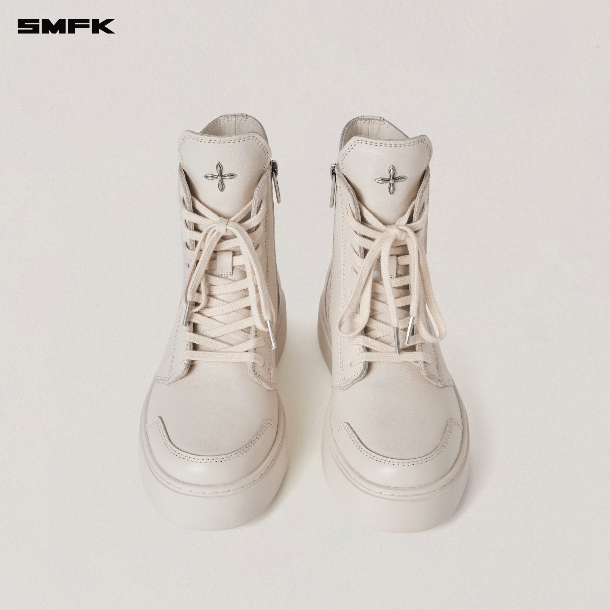 SMFK Compass Rush Leather Sneaker In White | MADAX