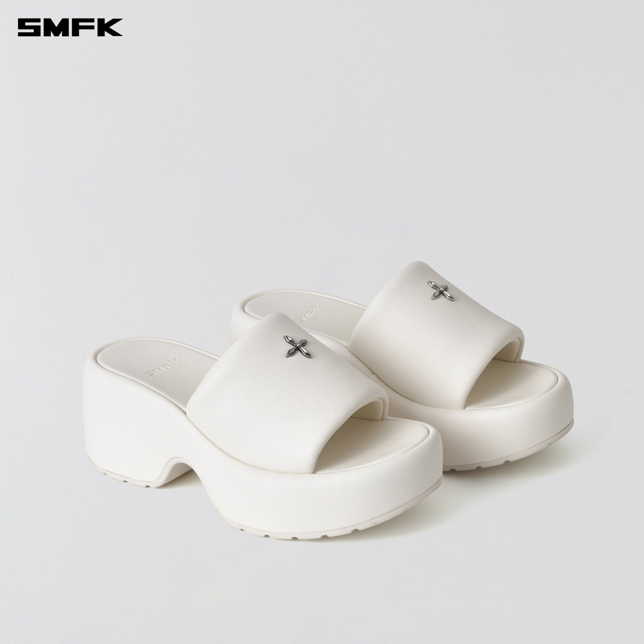 SMFK Compass Stable High Leather Slipper In Cloud White | MADAX