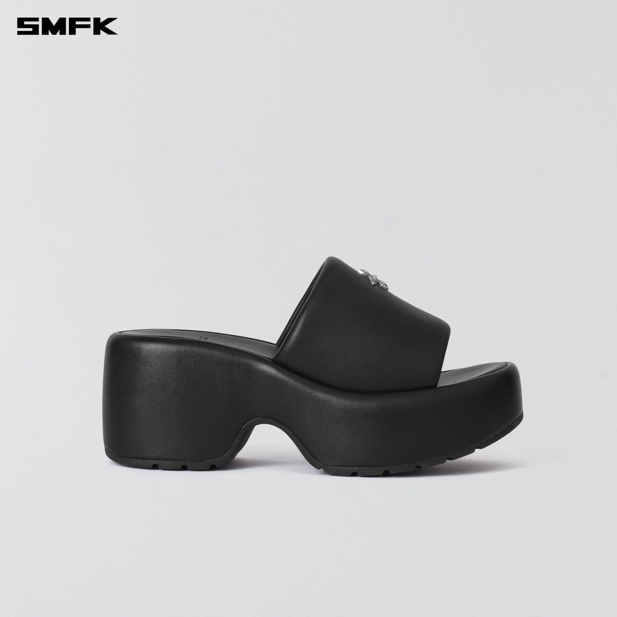 SMFK Compass Stable High Leather Slipper In Wild Black | MADAX