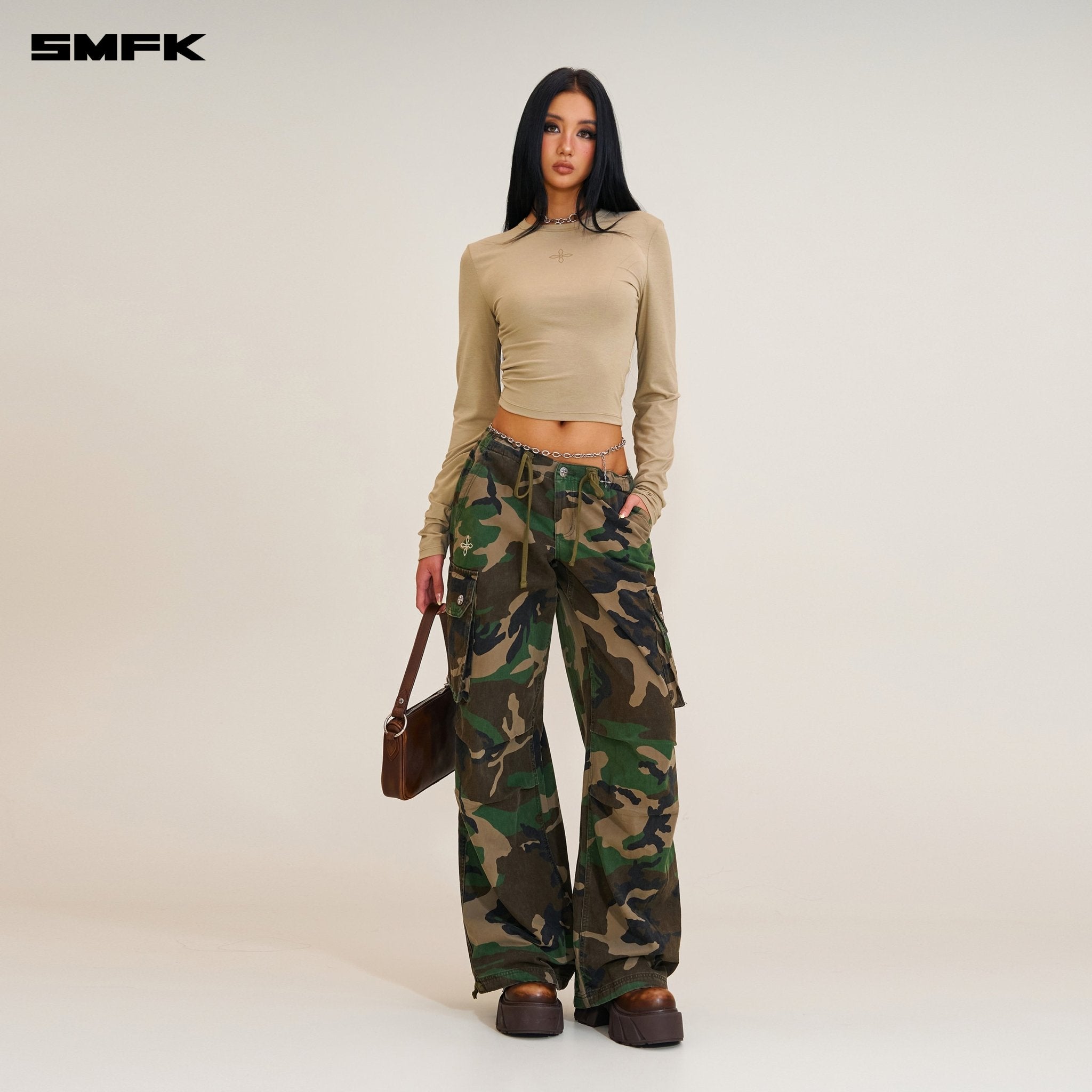 SMFK Compass Stamp Slim - fit Sports Pullover In Shadow Green | MADAX