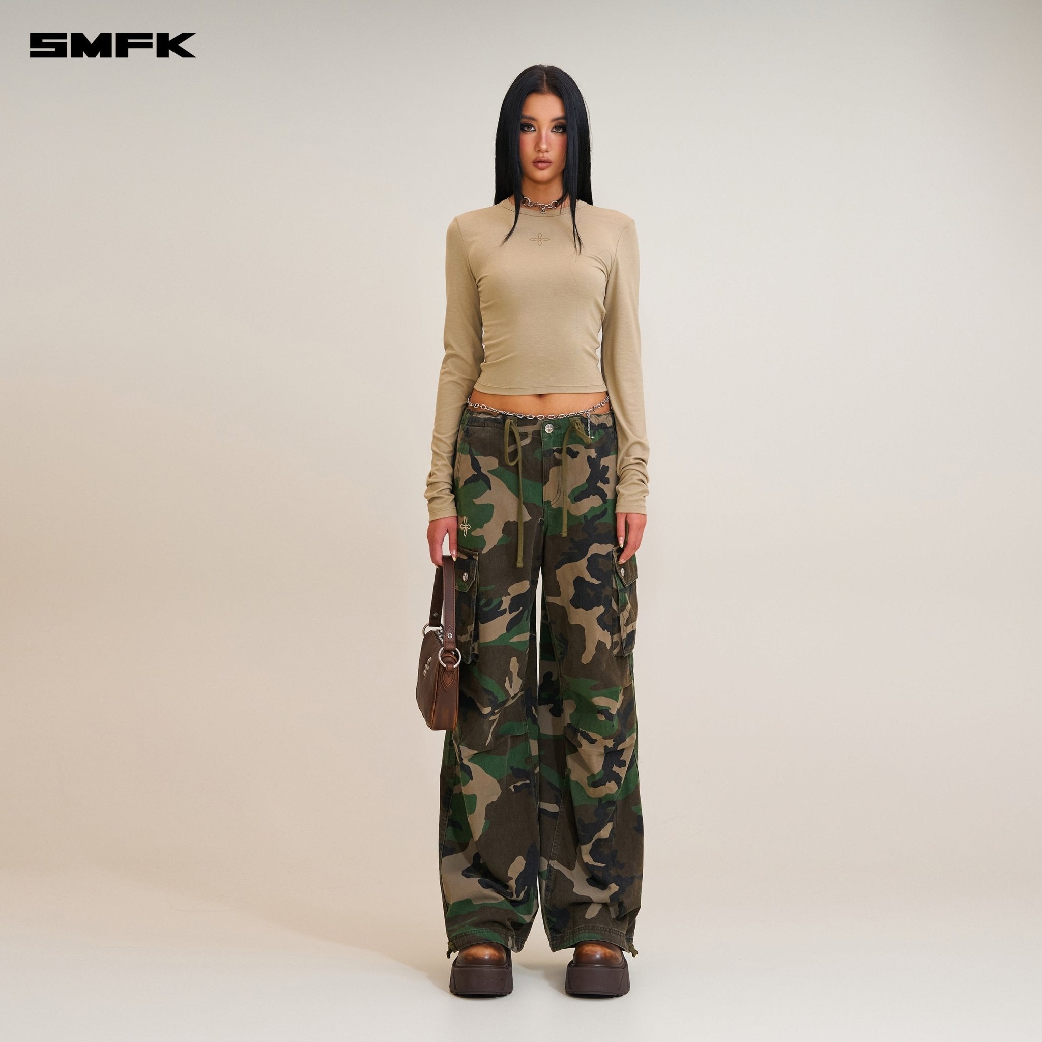 SMFK Compass Stamp Slim - fit Sports Pullover In Shadow Green | MADAX