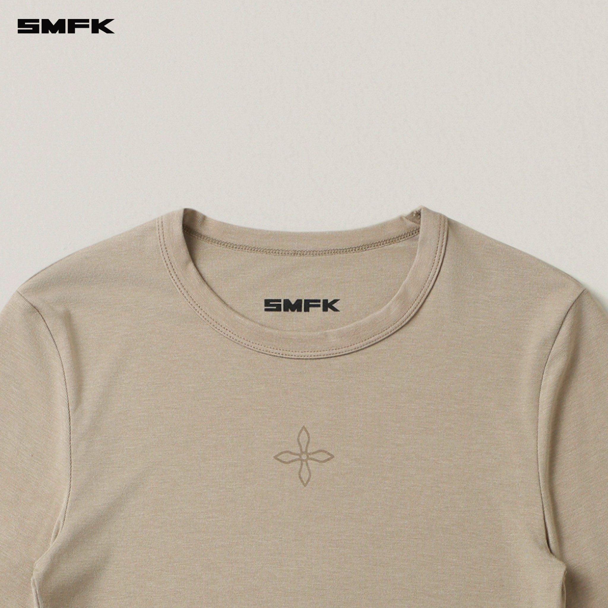 SMFK Compass Stamp Slim - fit Sports Pullover In Shadow Green | MADAX