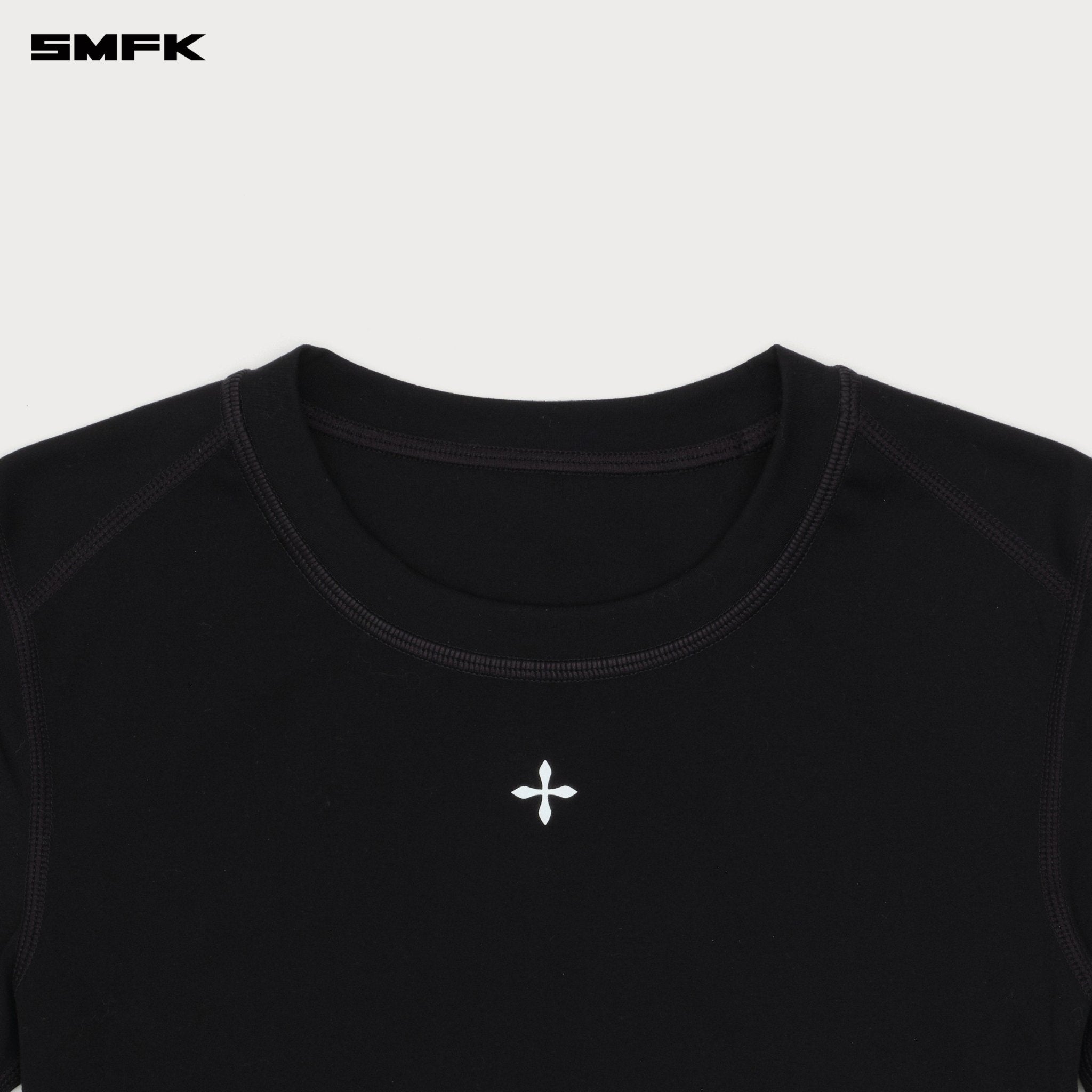 SMFK Compass Wave Body - shaping Skin Tee In Black | MADAX
