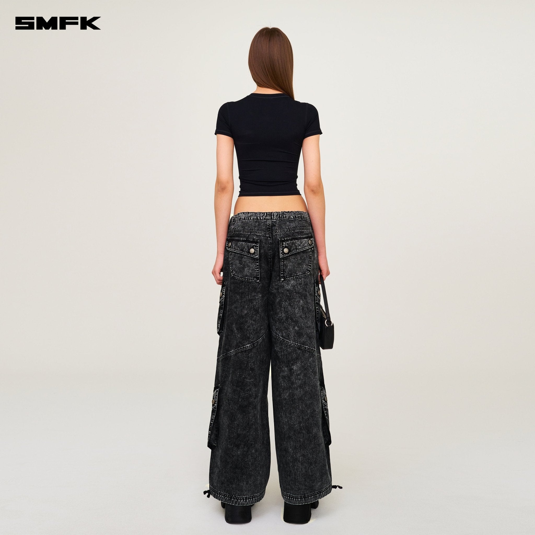 SMFK Compass Wave Body - shaping Skin Tee In Black | MADAX