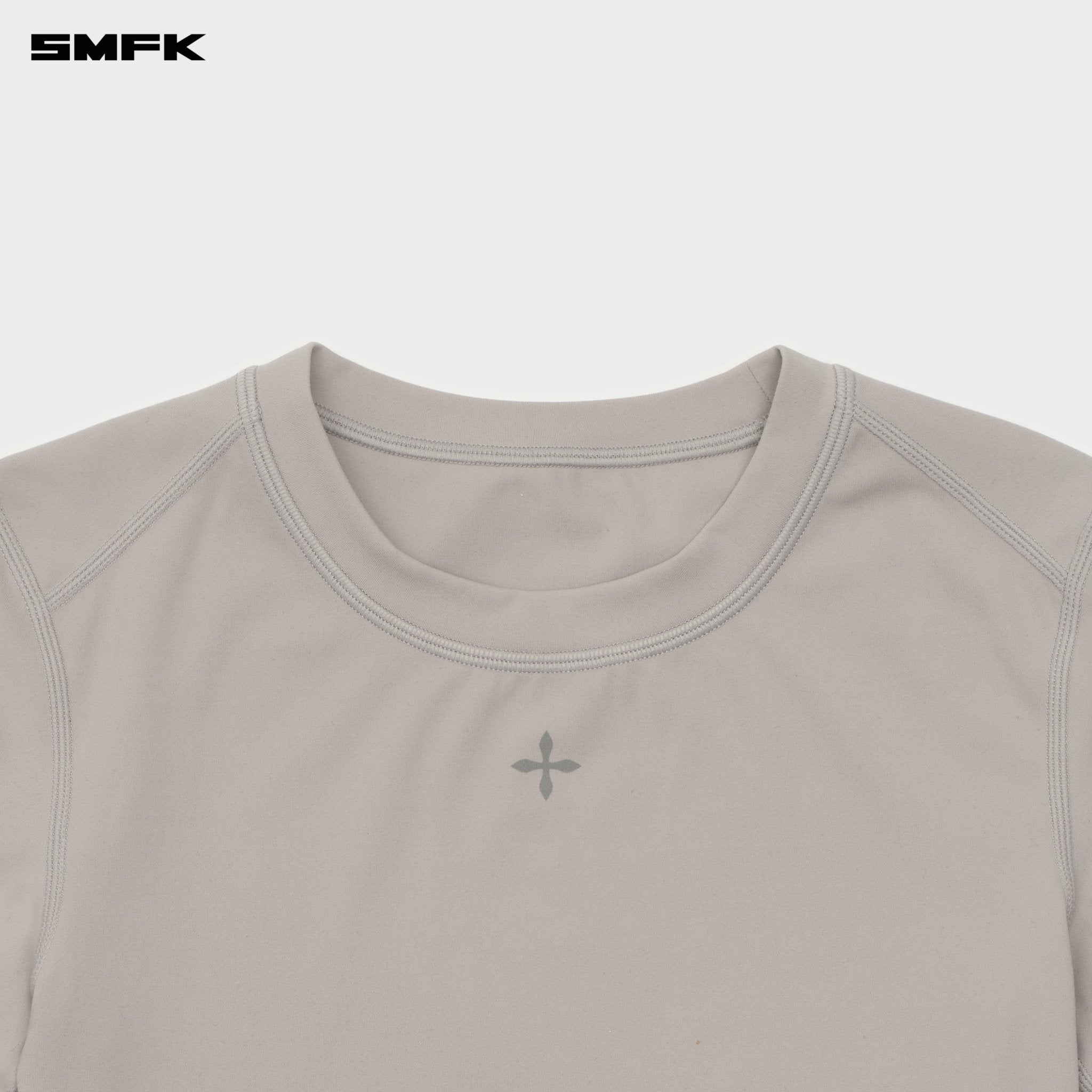 SMFK Compass Wave Body - shaping Skin Tee In Grey | MADAX