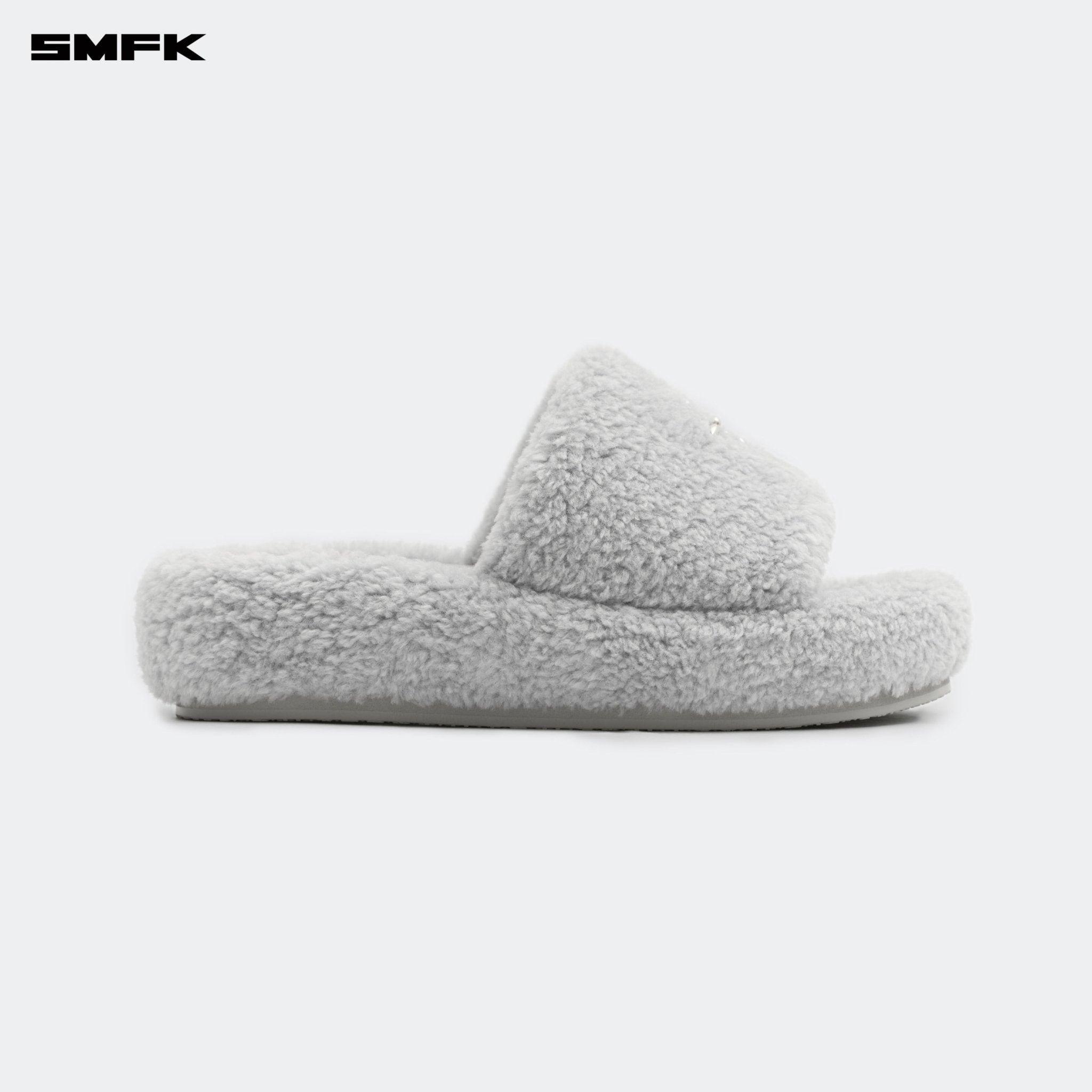 SMFK COMPASS WOOLLY Classic Furry Slipper In Gray | MADAX