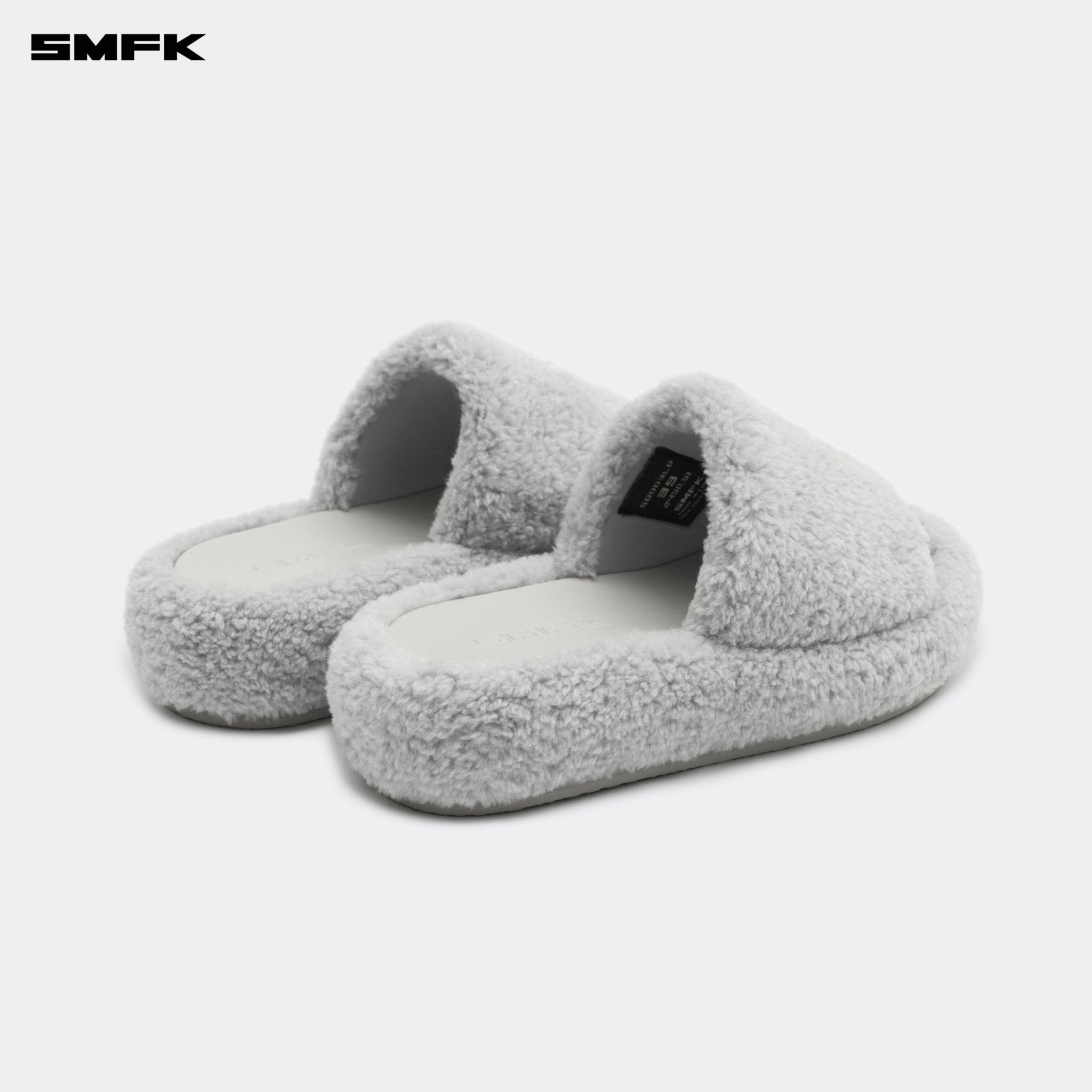 SMFK COMPASS WOOLLY Classic Furry Slipper In Gray | MADAX