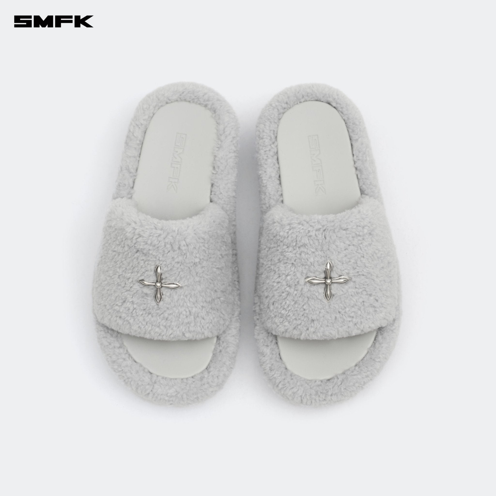 SMFK COMPASS WOOLLY Classic Furry Slipper In Gray | MADAX