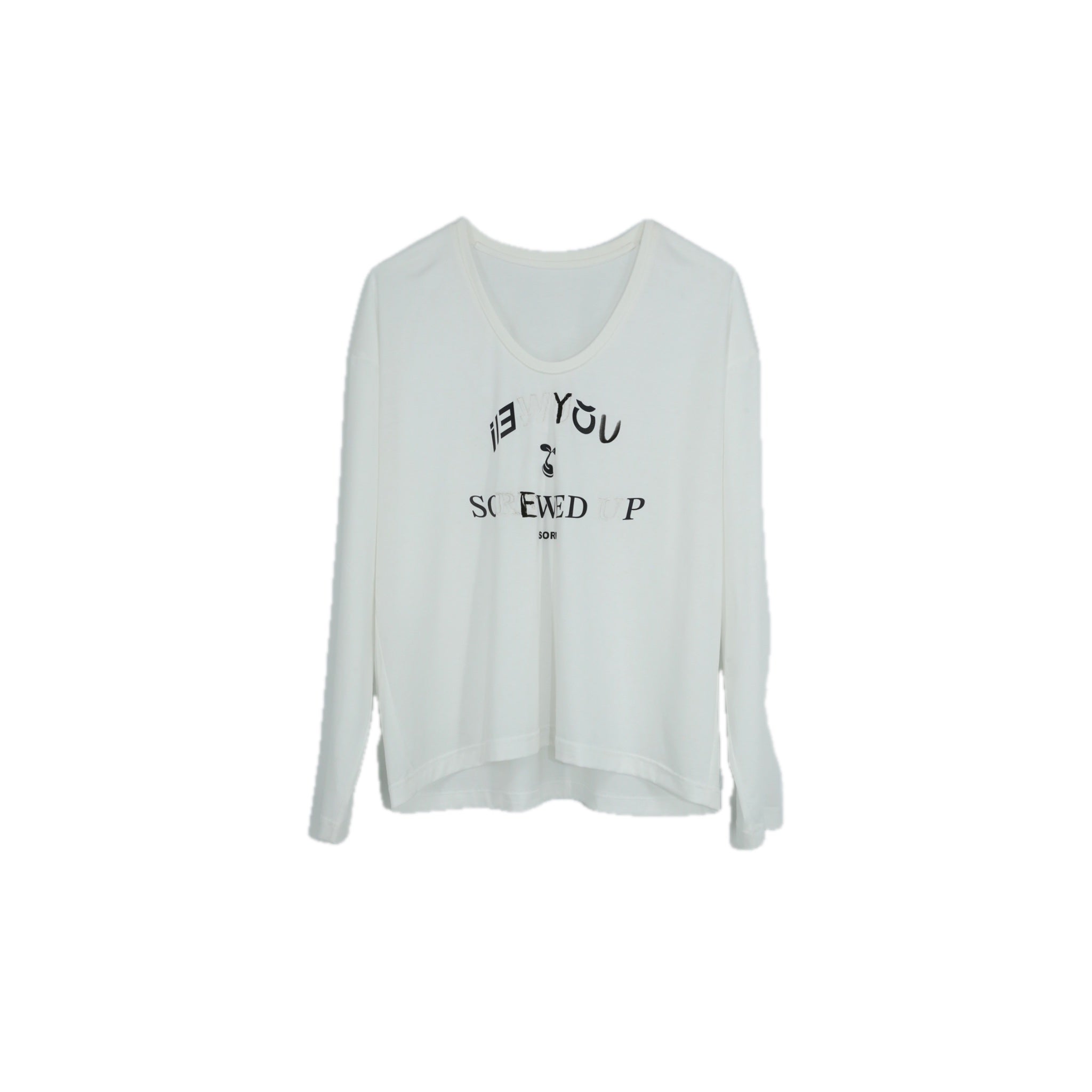 ilEWUOY Deep U-neck Long-sleeved T-shirt in White | MADA IN CHINA