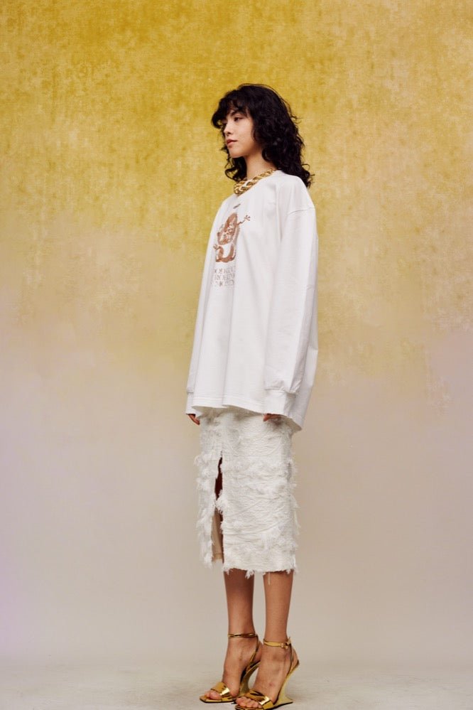 ilEWUOY Distressed Washed Printed Long-sleeved T-shirt in White | MADA IN CHINA