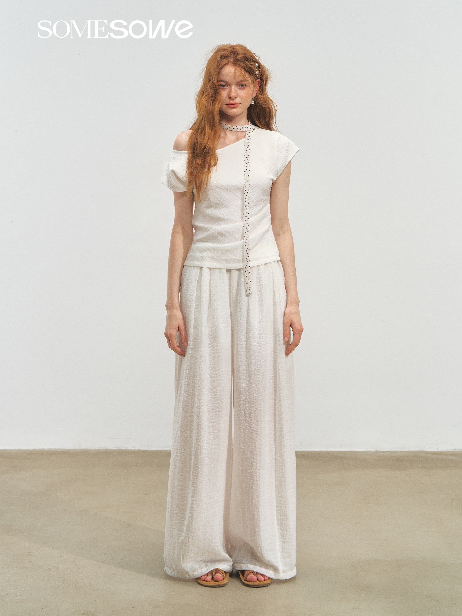 SOMESOWE Drape Lazy Style Balloon Pants In White | MADAX