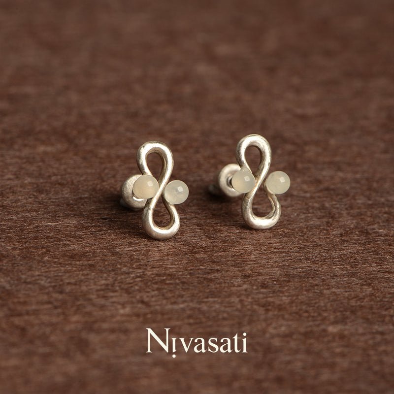 Nivasati Drops Series Tiny S Ear Studs | MADA IN CHINA