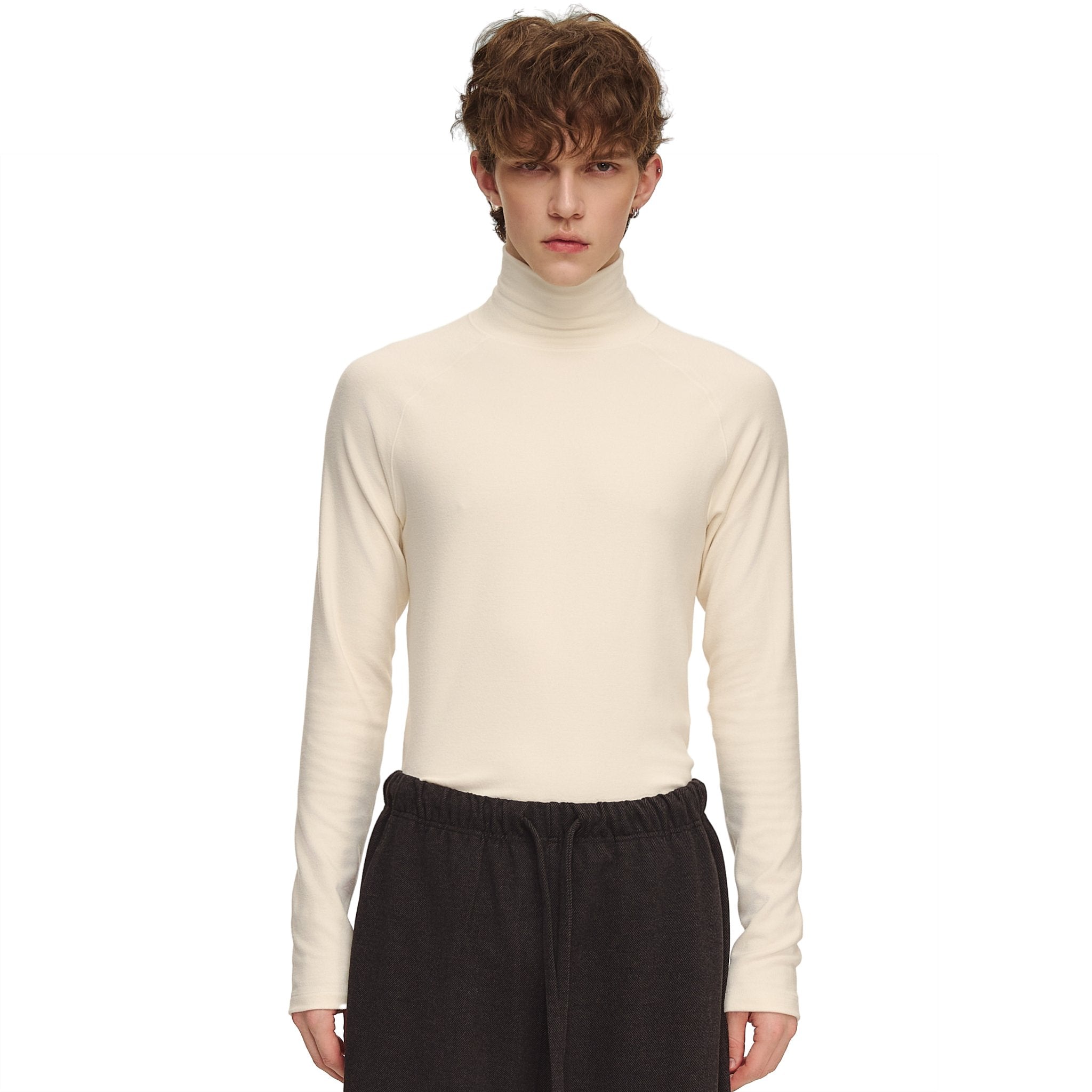 CLIMAX VISION Fleece solid color turtleneck base shirt in white | MADAX