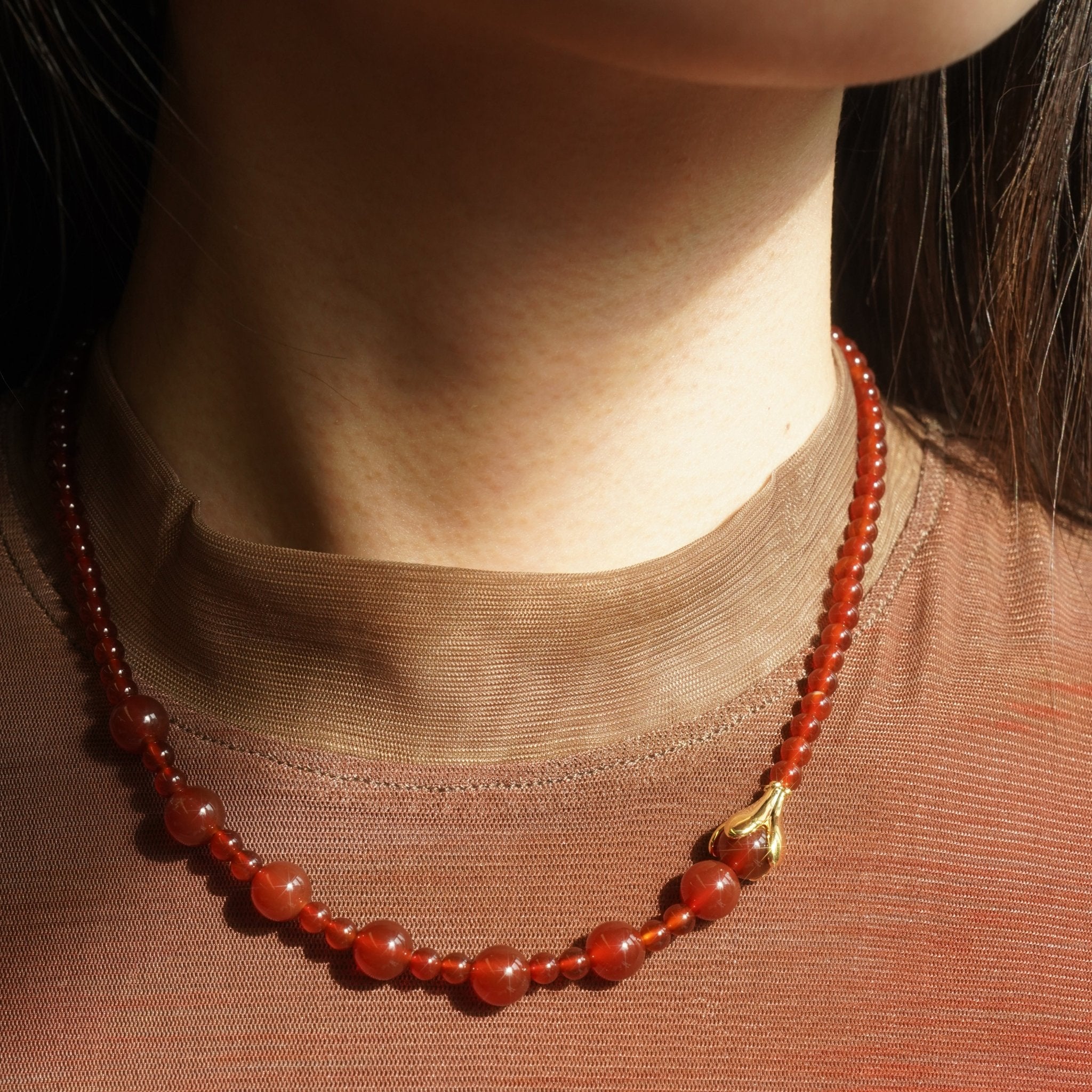 ToneTale Flower Rain Magnolia Water Dew Necklace in Red Agate | MADAX