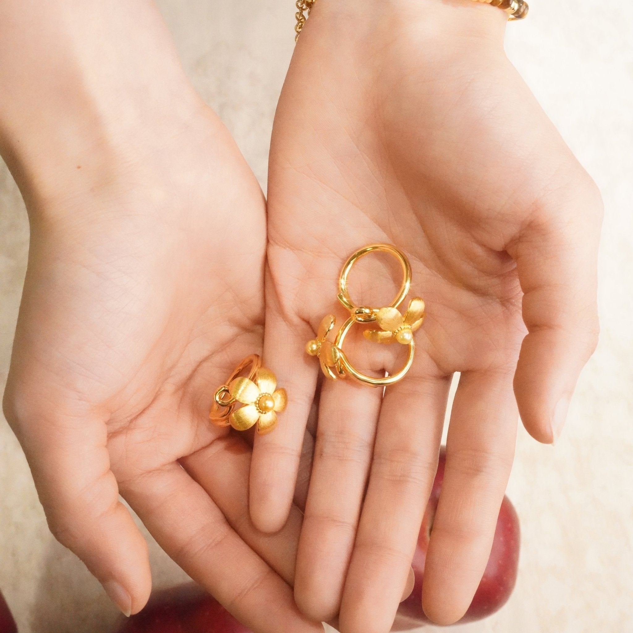ToneTale Flower Rain Star Flower Ring 18K Gold | MADAX