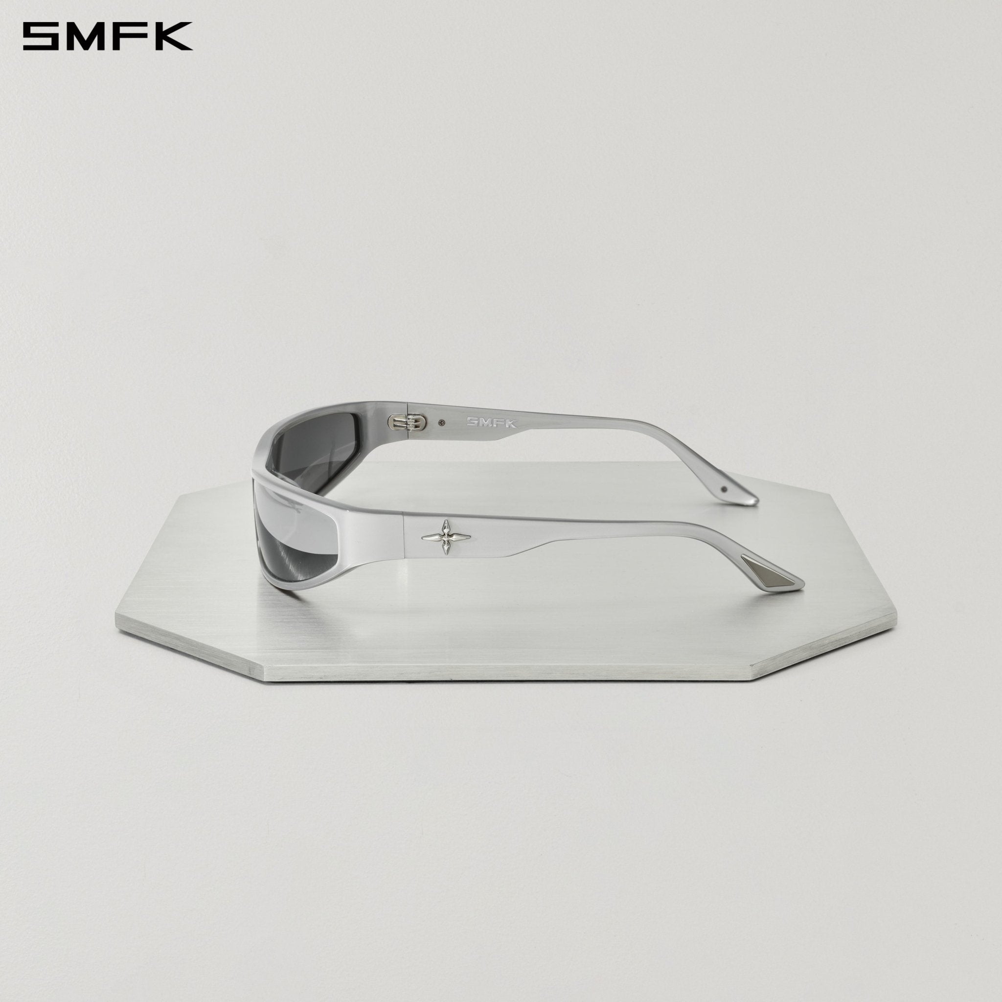 SMFK Future Eclipse Narrow-Frame Sunglasses in Silver | MADAX