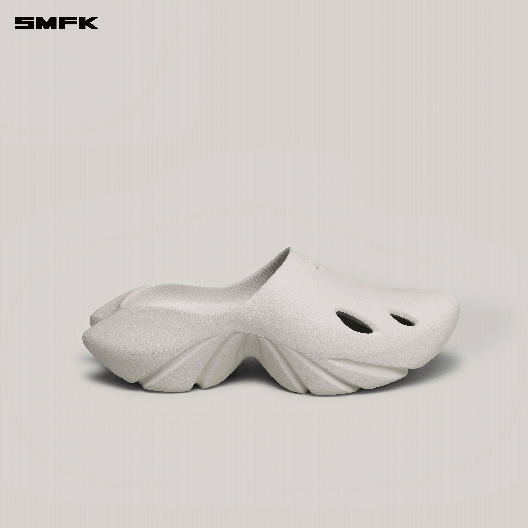 SMFK Future Mirage Flat Slipper In White | MADAX