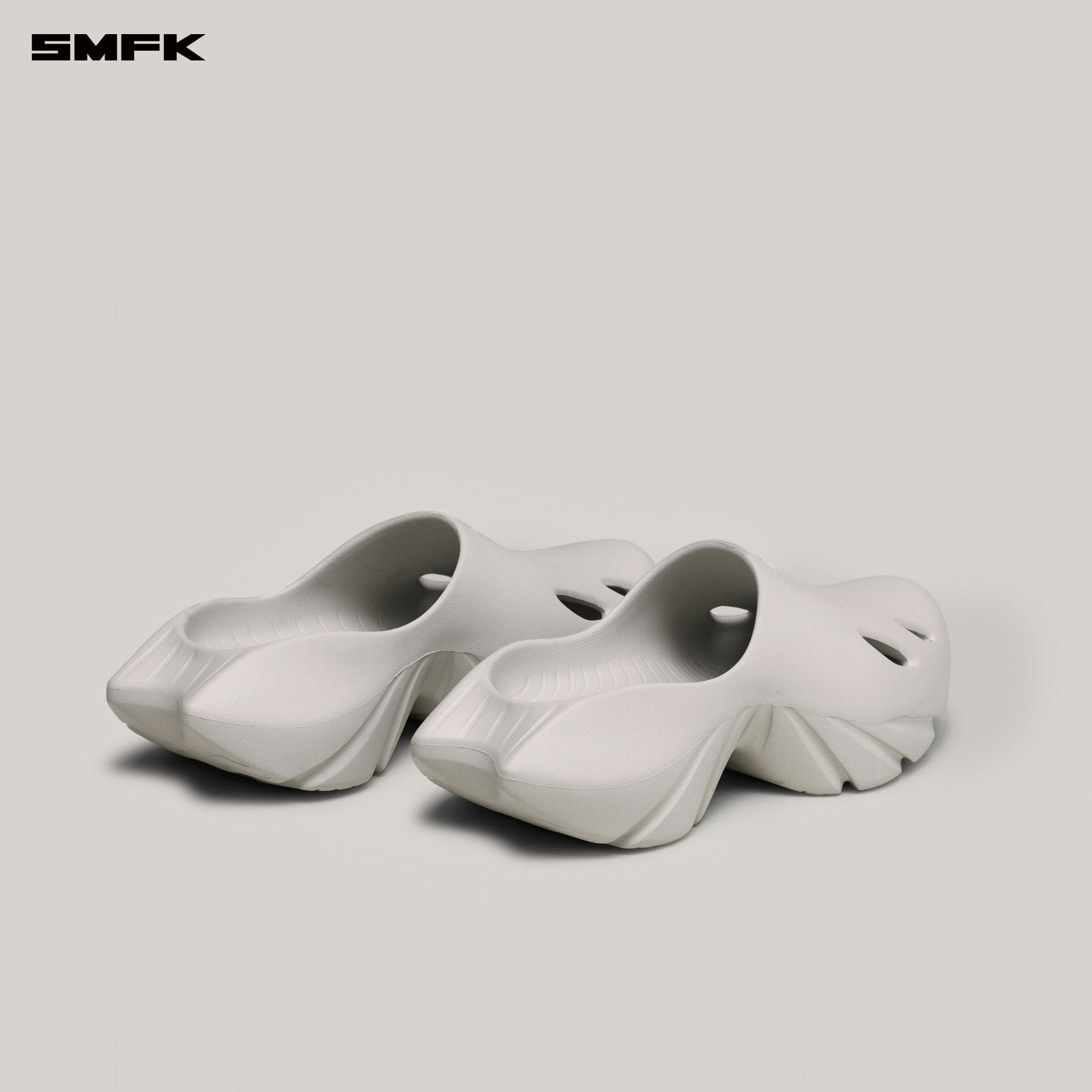 SMFK Future Mirage Flat Slipper In White | MADAX