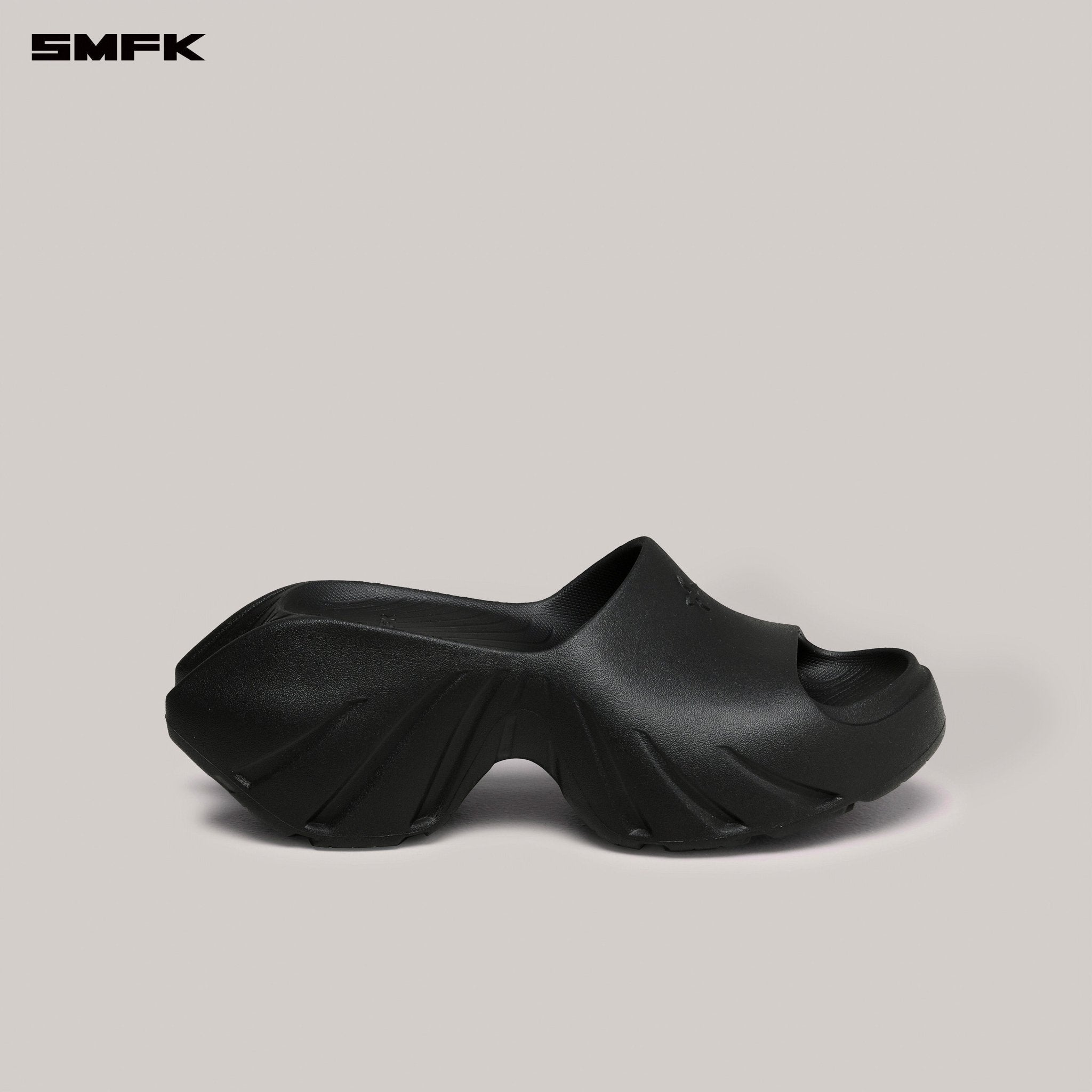 SMFK Future Mirage High Slipper In Black | MADAX