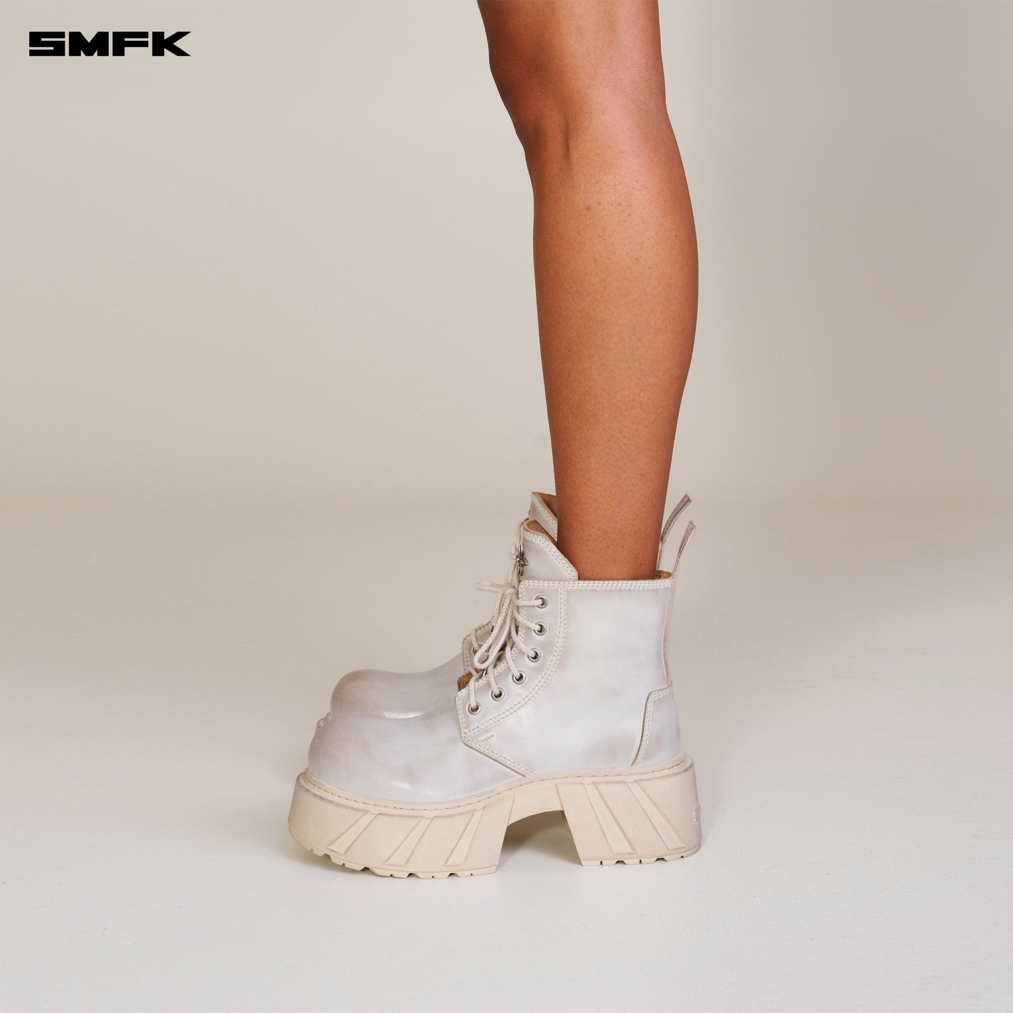 SMFK Future Mirage Leather Rider Boots In White | MADAX
