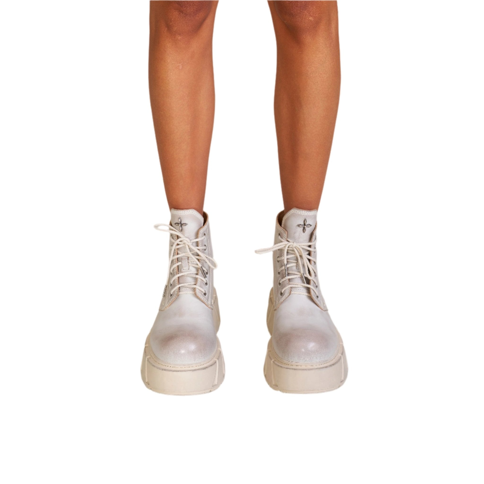SMFK Future Mirage Leather Rider Boots In White | MADAX