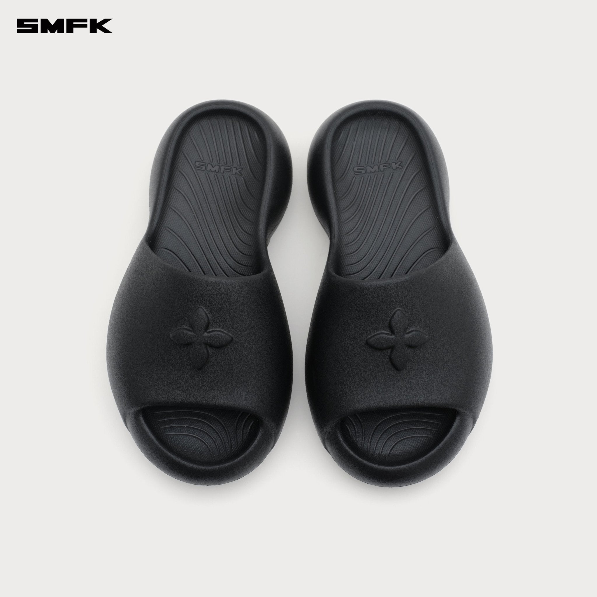 SMFK Future Ripple All - In - One Slippers In Black | MADAX
