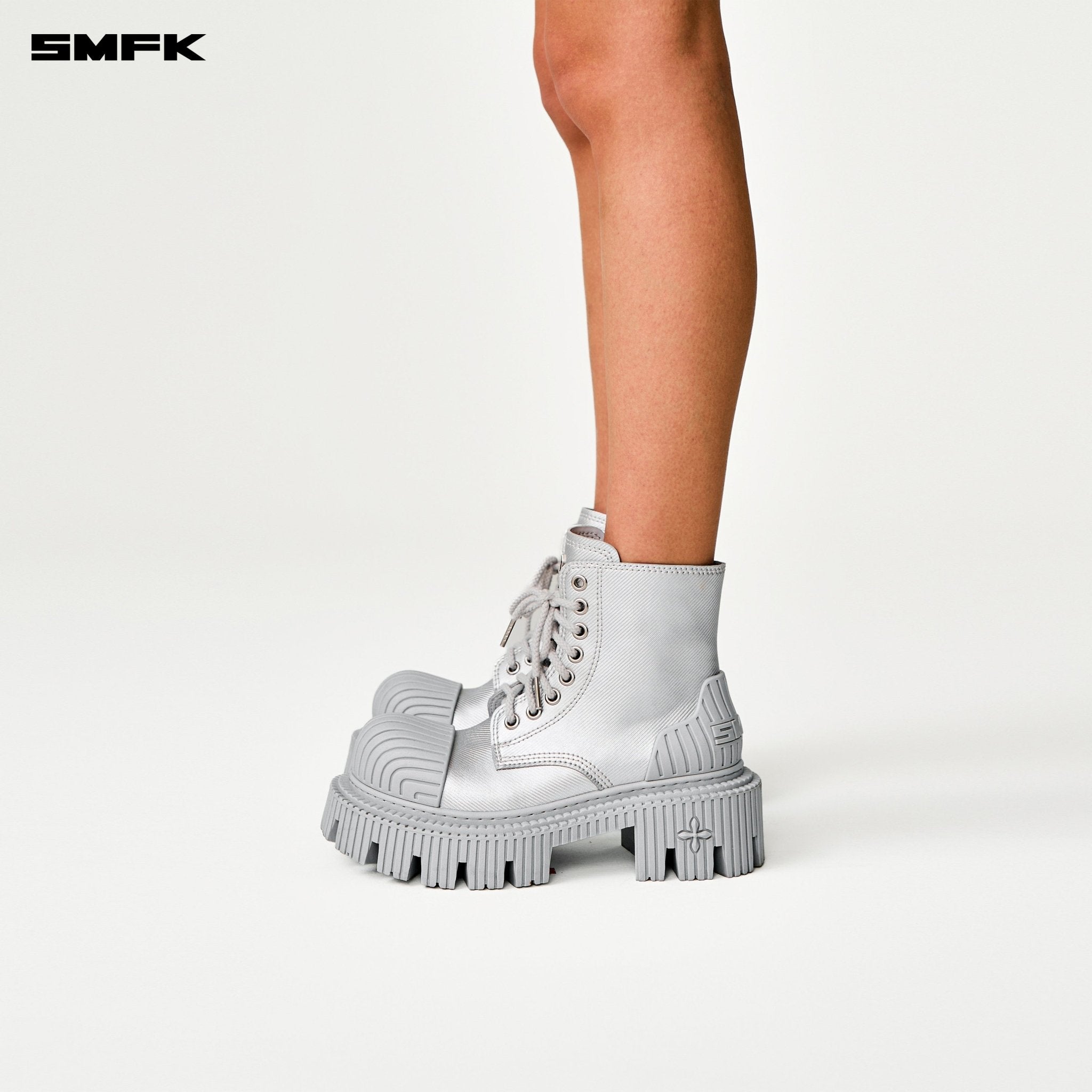 SMFK Future Ripple Motorcycle Boots In Silver | MADAX