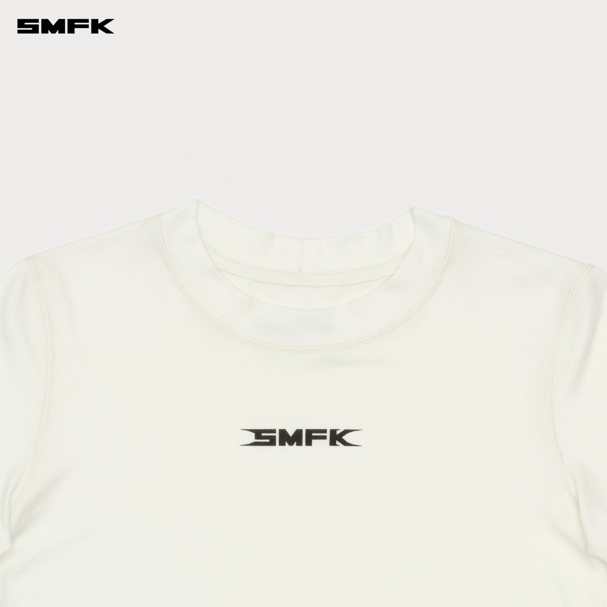 SMFK Future SMFK Ripple Waist Sports Tee In White | MADAX
