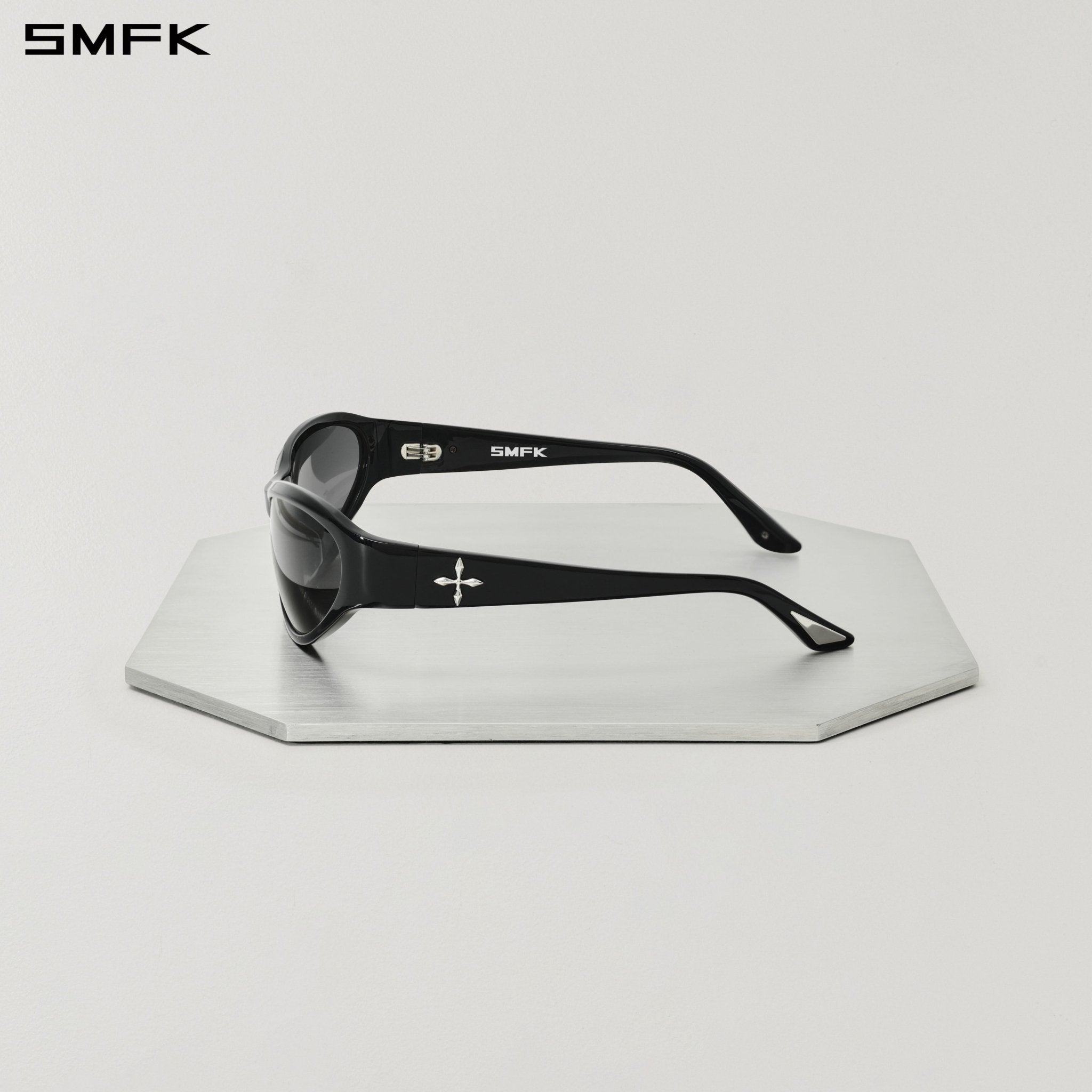 SMFK Future Storm Classic Sunglasses in Black | MADAX