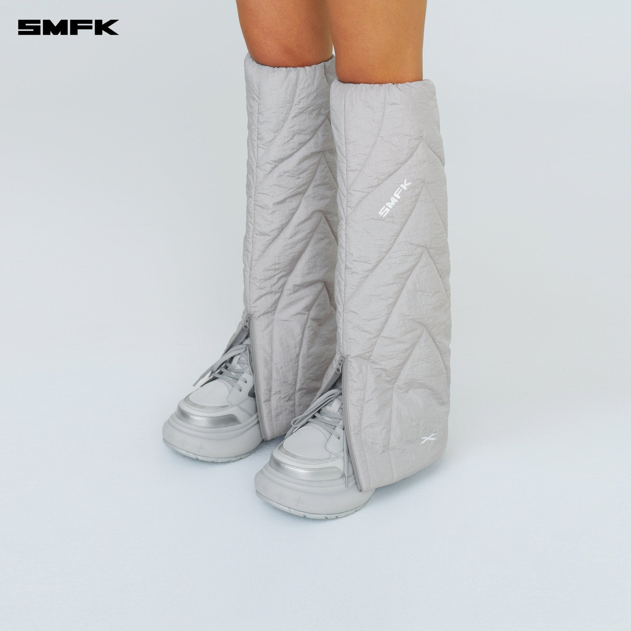 SMFK FUTURE Storm Leg Warmer In Silver | MADAX