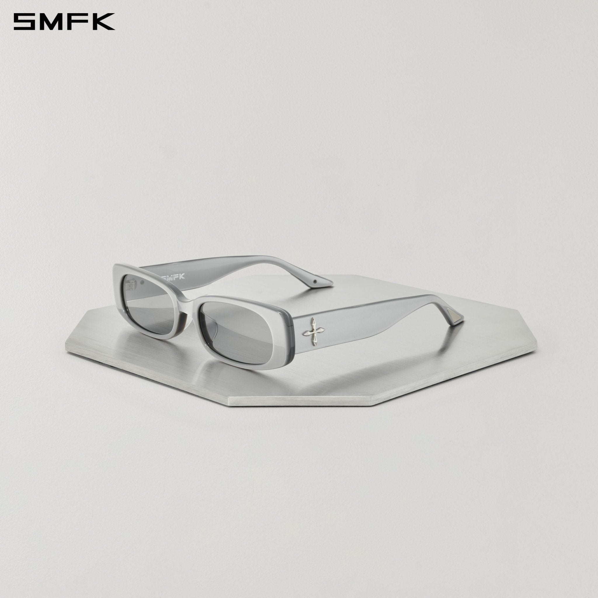 SMFK Future Streamline Slim Sunglasses in Silver | MADAX
