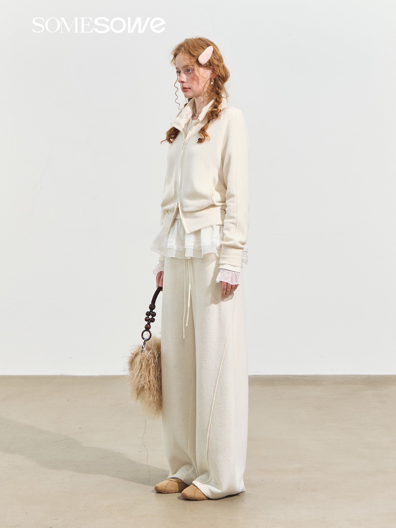 SOMESOWE Glutinous Rice Velvet Banana Pants In White | MADAX