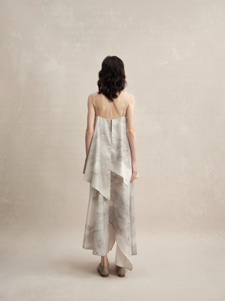 ELYWOOD Gray and White Ink Print Maxi Dress | MADAX