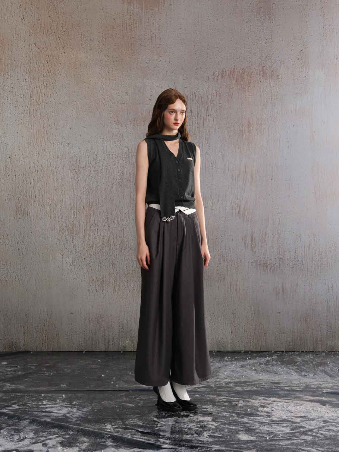 ARTE PURA Grey halter vest | MADA IN CHINA