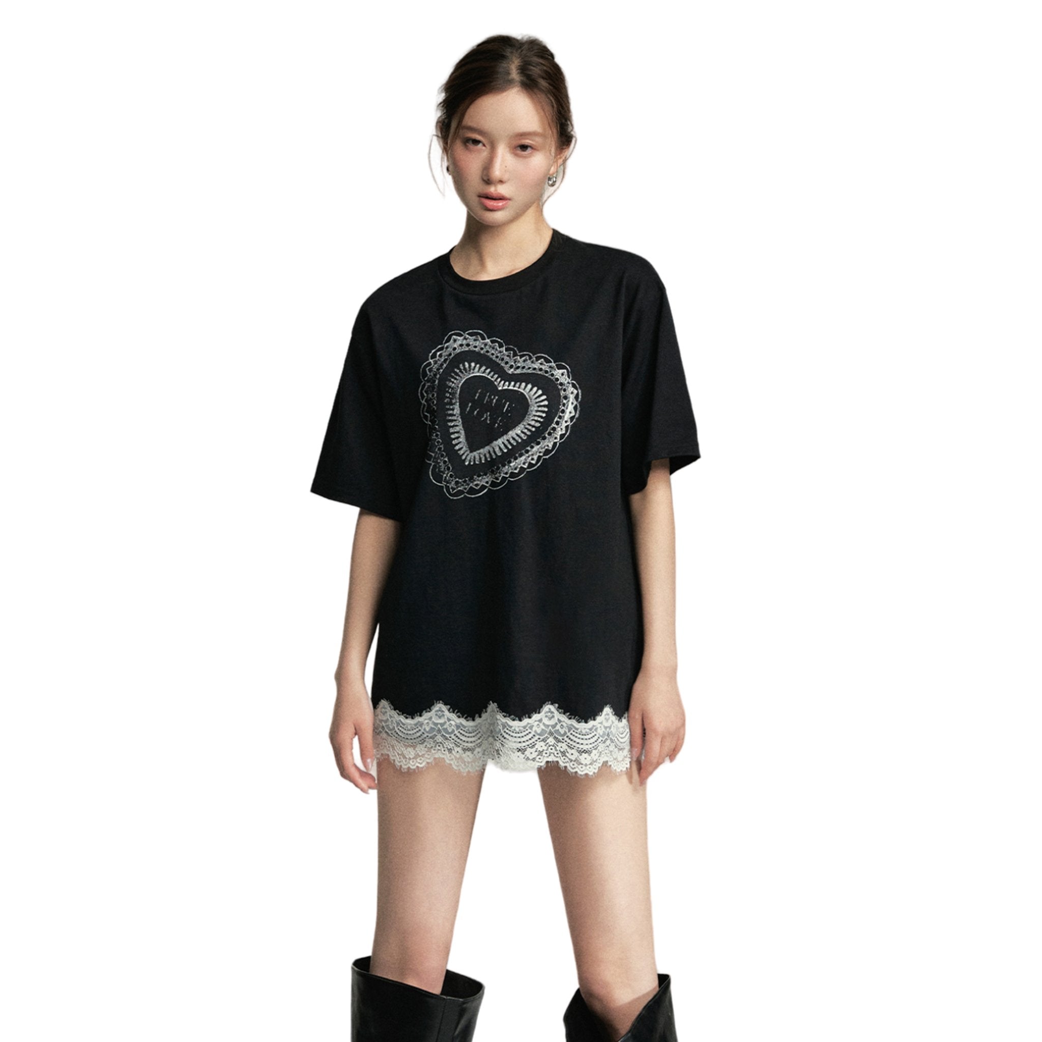 SOMESOWE Heart-shaped T-shirt In Black | MADA IN CHINA