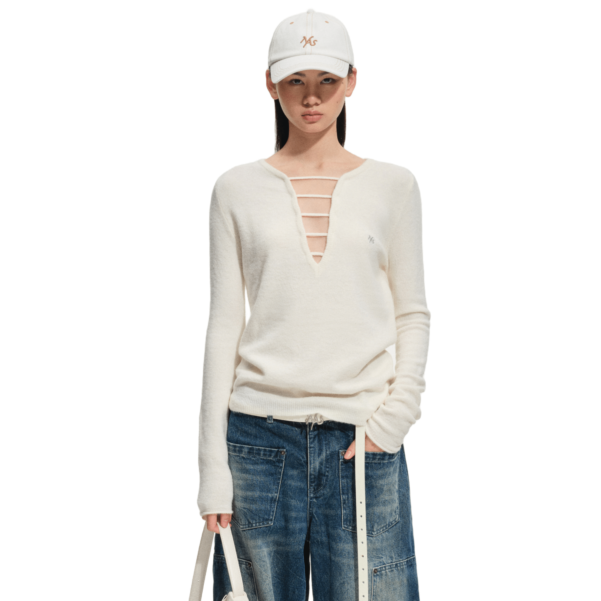 NAWS Hengji Knitted Sweater in White | MADAX