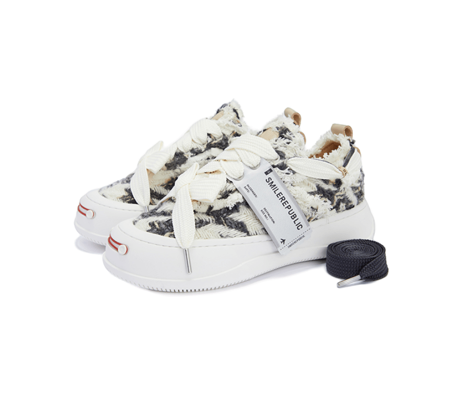 SMILEREPUBLIC Herringbone Low - top Interchangeable Open - mouthed Shoes in Black and White | MADAX