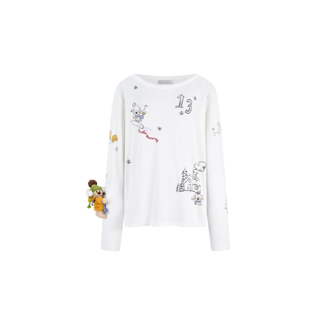 白のオフショルダーTシャツ