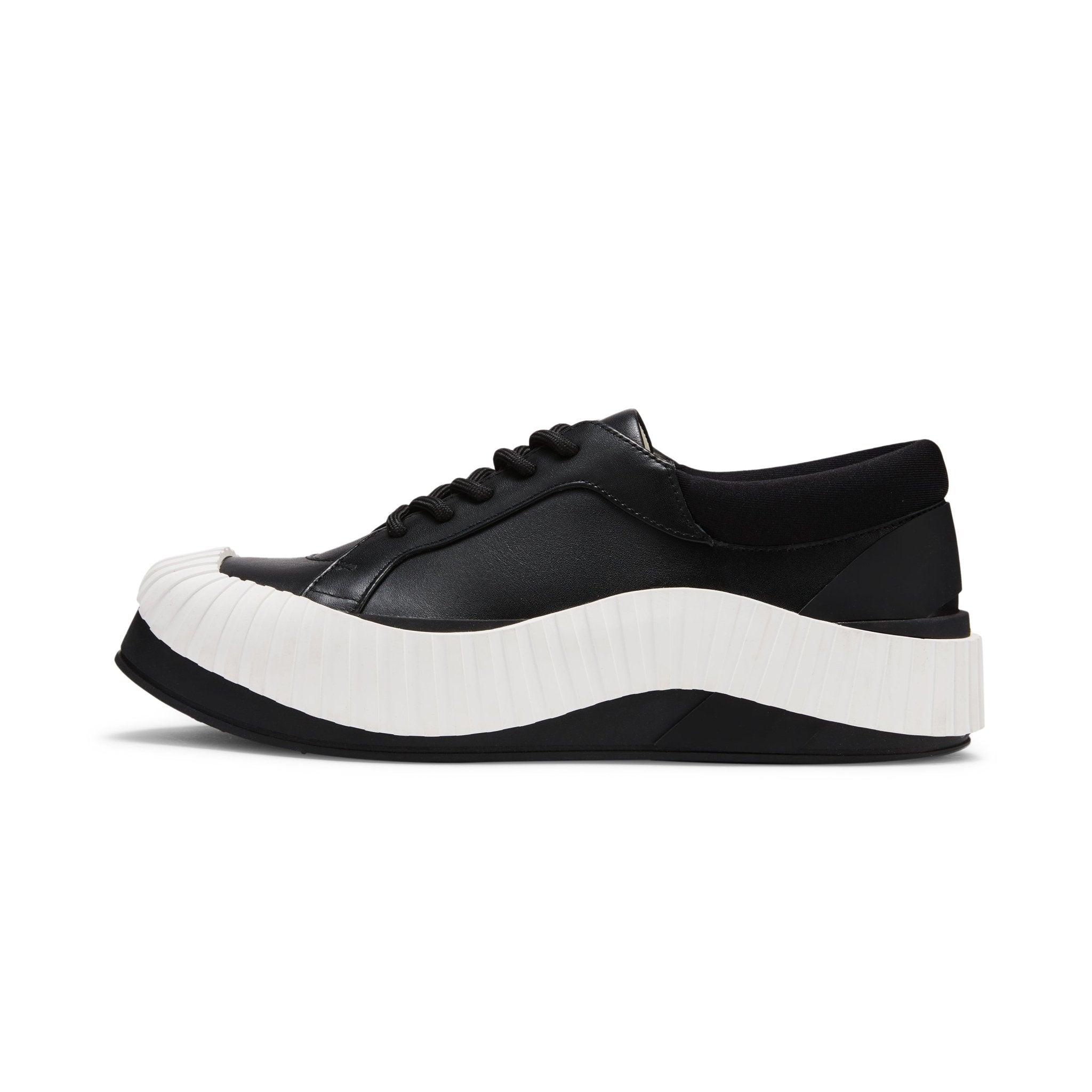 LOST IN ECHO Irregular Wavy Edge Thick-soled Casual Shoes in Black | MADA IN CHINA