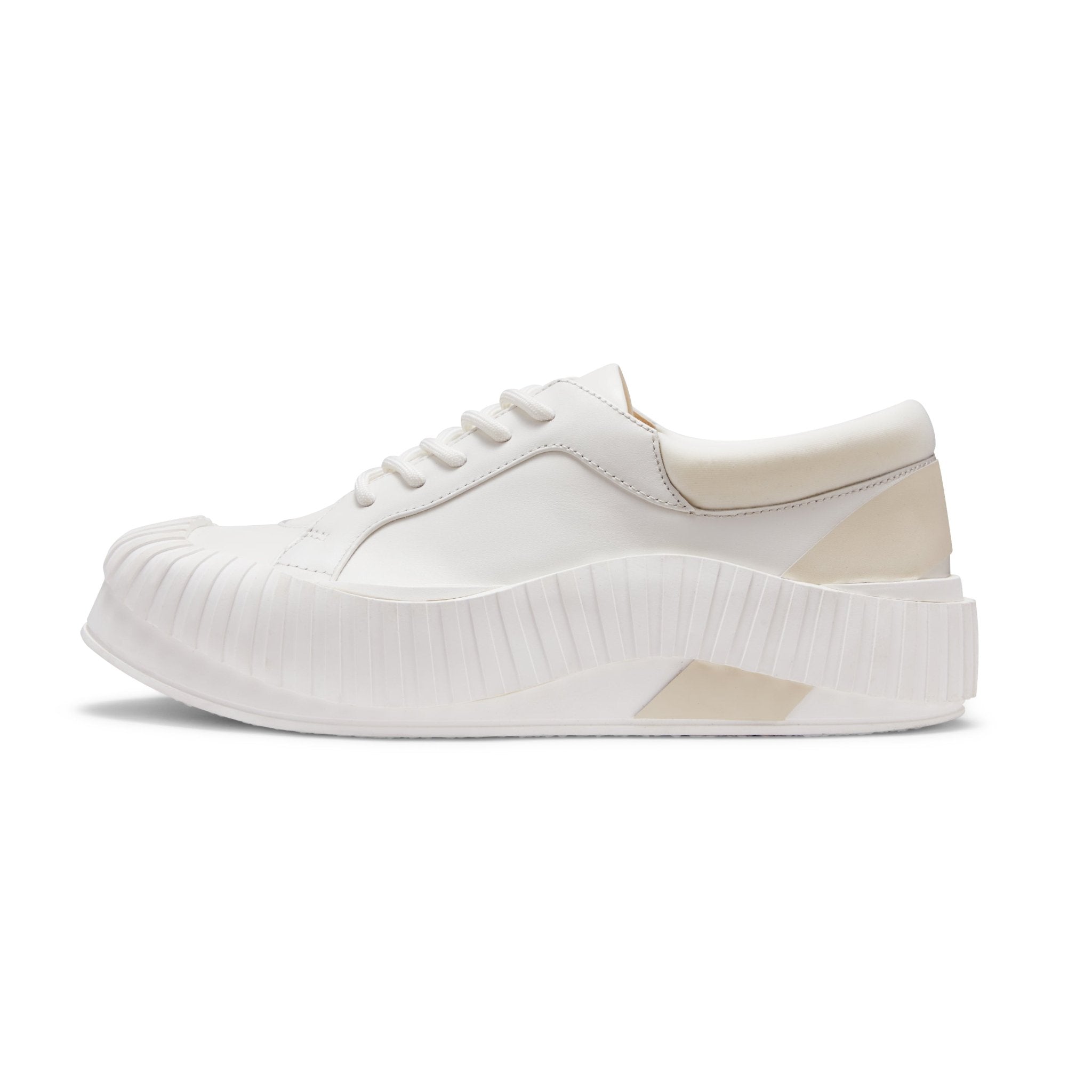 LOST IN ECHO Irregular Wavy Edge Thick-soled Casual Shoes in White | MADA IN CHINA