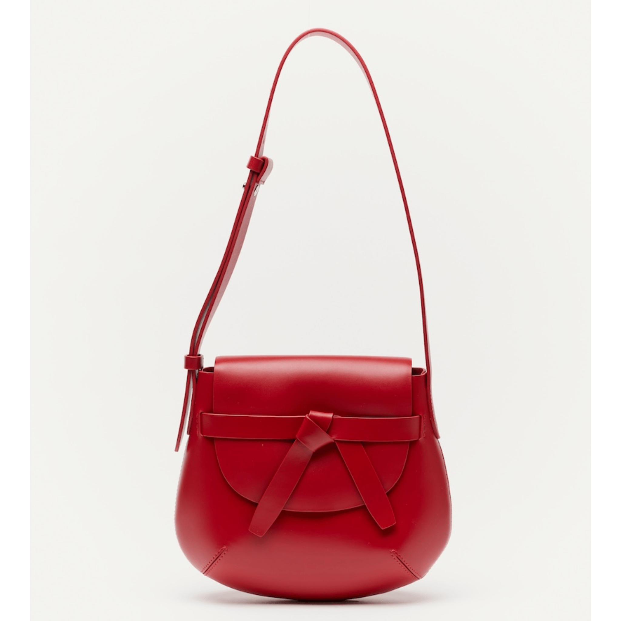 The Yellow Shop Jo Knot Medium Saddle Bag in Cambridge Red | MADAX