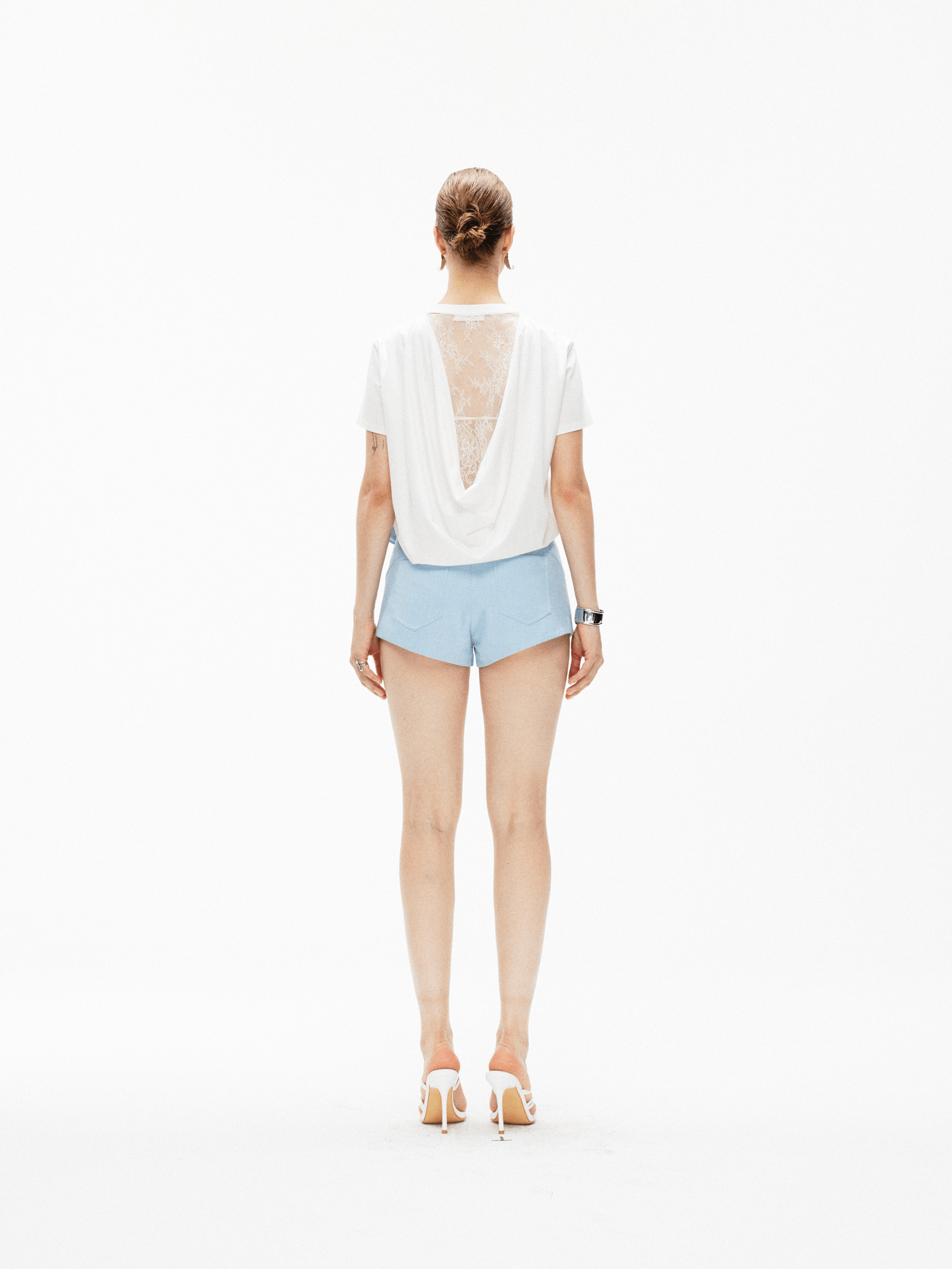 ARTE PURA Lace Hollow Collar T-shirt In White | MADAX